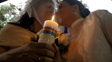Un cura de Castellón bendice en su parroquia el ‘matrimonio’ entre dos lesbianas y ahora se estudia su castigo