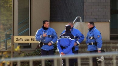 Las escuelas francesas tendrán patrullas móviles para reforzar la seguridad frente a la amenaza terrorista