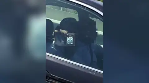 Frame 4.217926 de: Una banda de falsos policías atraca a los conductores en AP-7 Frame 4.217926 de: Una banda de falsos policías atraca a los conductores en AP-7