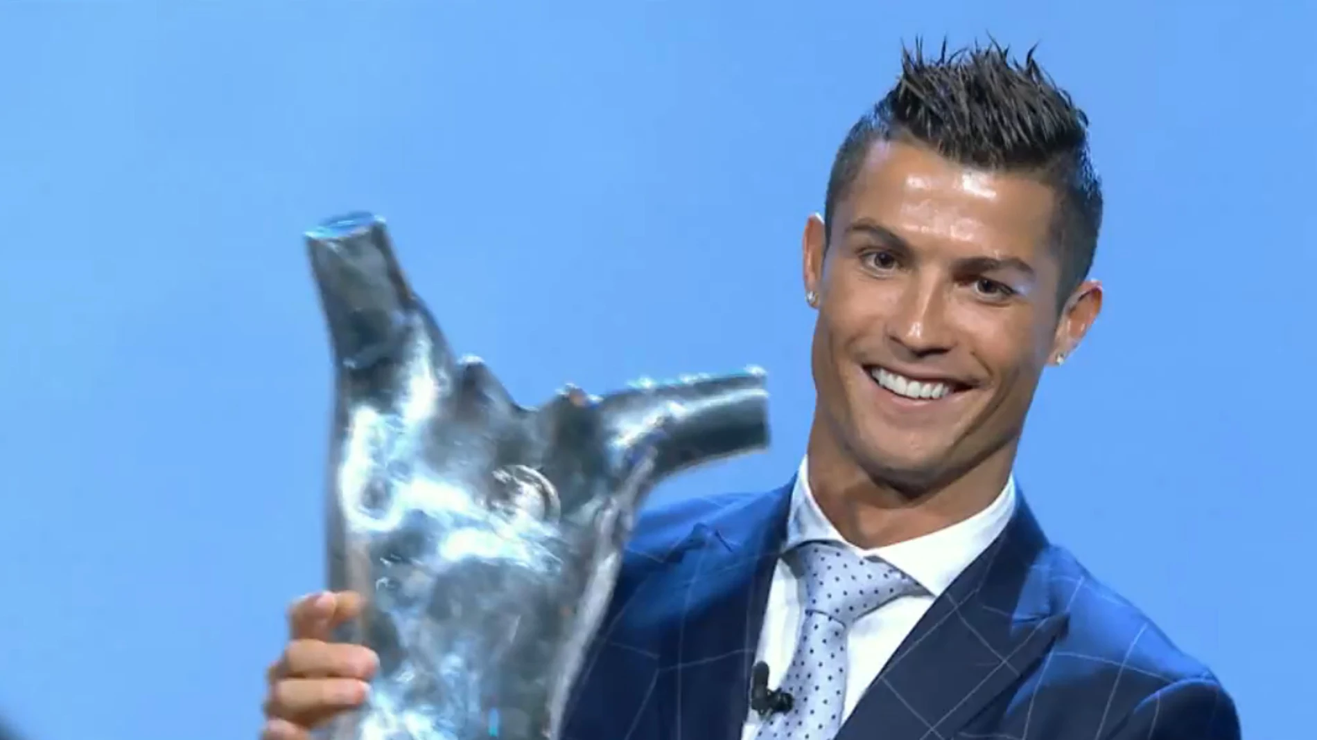 Cristiano Ronaldo gana el premio a mejor jugador de la UEFA