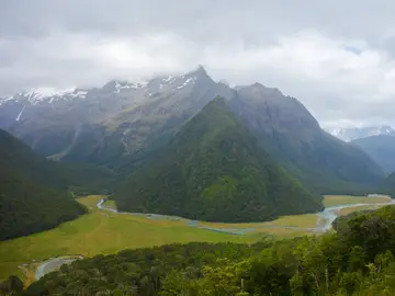 El Valle de Routeburn en Nueva Zelanda, las montañas donde la mujer sobrevivió durante un mes El Valle de Routeburn en Nueva Zelanda, las montañas donde la mujer sobrevivió durante un mes