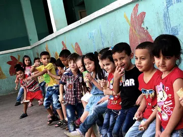 Niños que asisten a clases en la escuela de Bourj Hammoud, en Beirut Niños que asisten a clases en la escuela de Bourj Hammoud, en Beirut