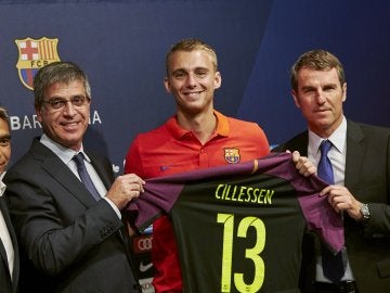 Jasper Cillesen, presentado como nuevo jugador del F.C Barcelona