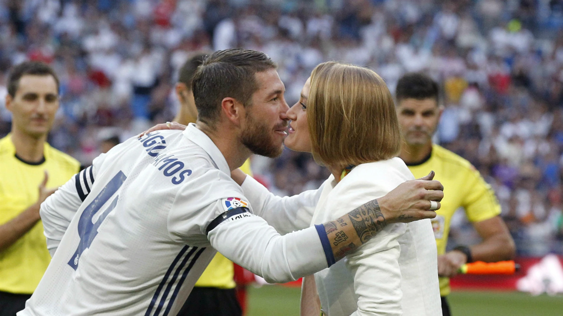 Ramos da un beso a Mireia Belmonte Ramos da un beso a Mireia Belmonte