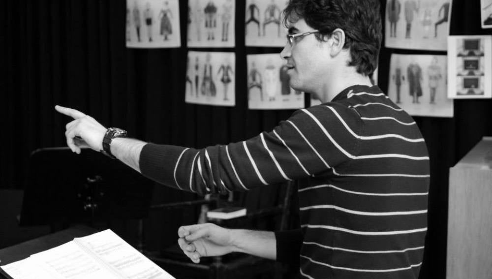 El música madrileño ensayando