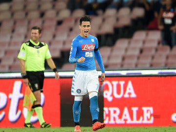 Callejón celebra uno de sus goles con el Nápoles