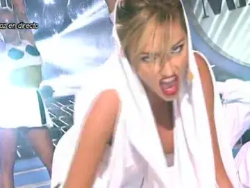 Frame 78.977248 de: Gala 1 I Anna Simon es Kylie Minogue Frame 78.977248 de: Gala 1 I Anna Simon es Kylie Minogue