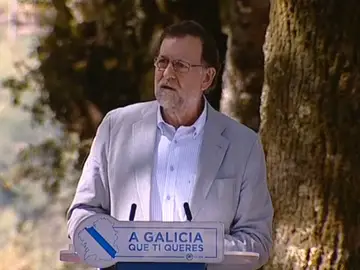 Mariano Rajoy, durante su mitin en Cotobade Mariano Rajoy, durante su mitin en Cotobade