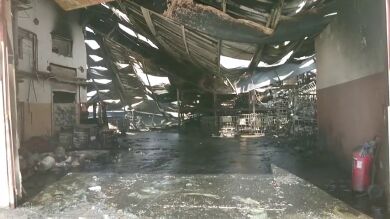 Los bomberos intentan que los residuos tóxicos de Chiloeches no lleguen al río Henares
