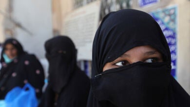 Una joven iraquí se quema a sí misma para que los soldados de Daesh no la violaran más