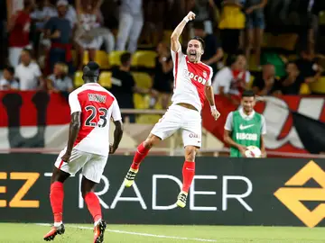Joao Moutinho celebrando su gol ante el PSG Joao Moutinho celebrando su gol ante el PSG