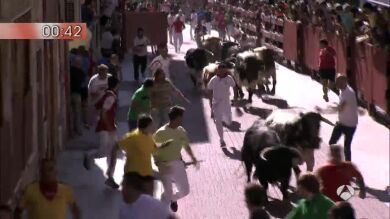  Los toros de El Canario permiten un encierro tranquilo que deja ver la maestría de los corredores