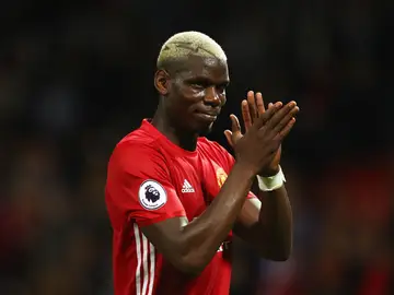 Pogba aplaudiendo en uno de sus choques con el United Pogba aplaudiendo en uno de sus choques con el United