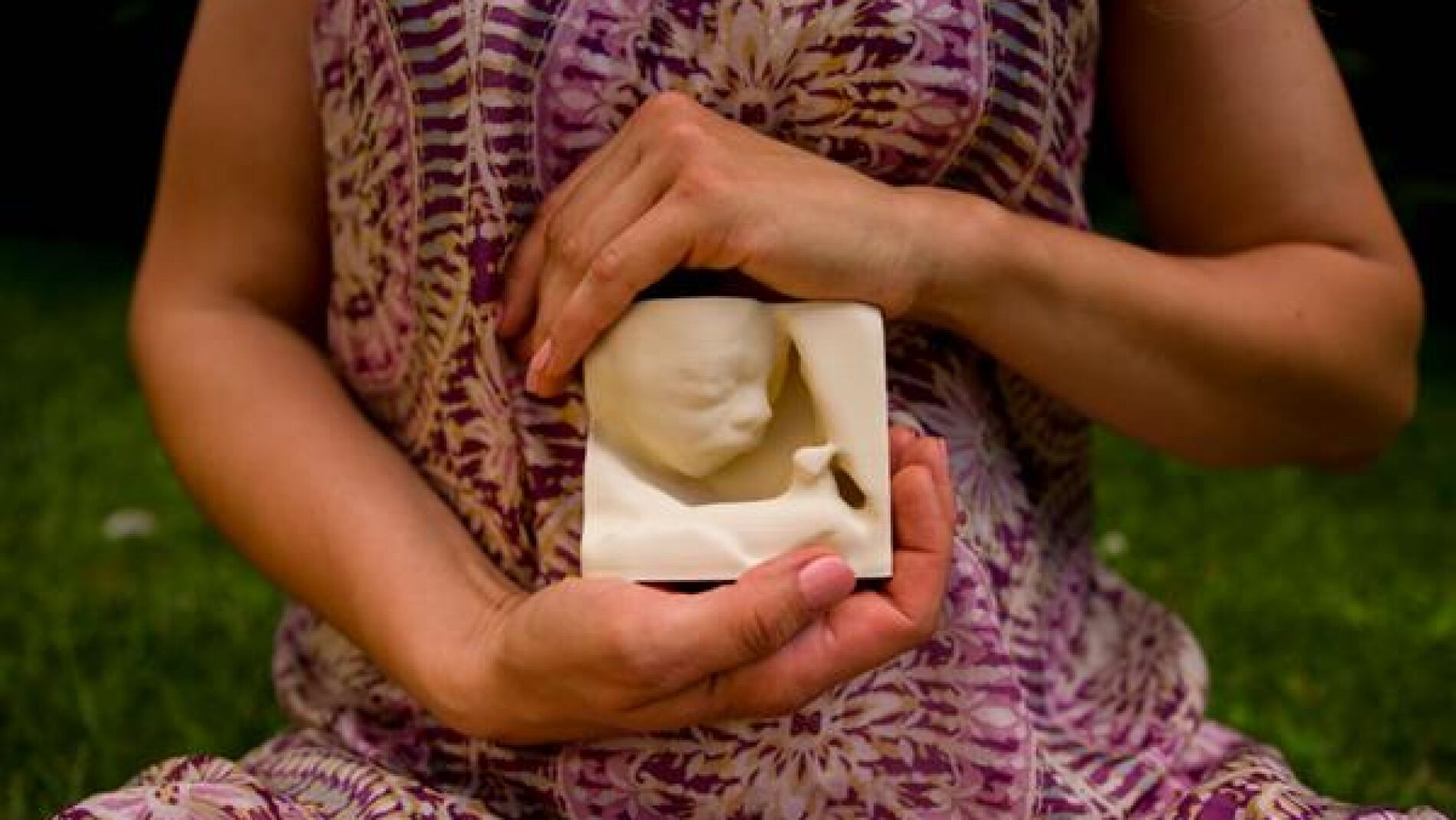 Moldes impresos en 3D del feto de un beb&eacute;