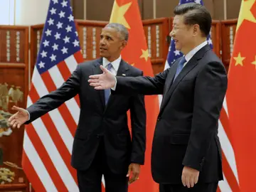 El presidente de China, Xi Jinping pone su mano para saludar a los miembros de la delegación de Estados Unidos El presidente de China, Xi Jinping pone su mano para saludar a los miembros de la delegación de Estados Unidos