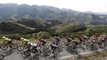  El pelotón durante la 14ª etapa de la Vuelta 2016