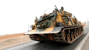 Tanque de la ofensiva turca hacia el DAESH