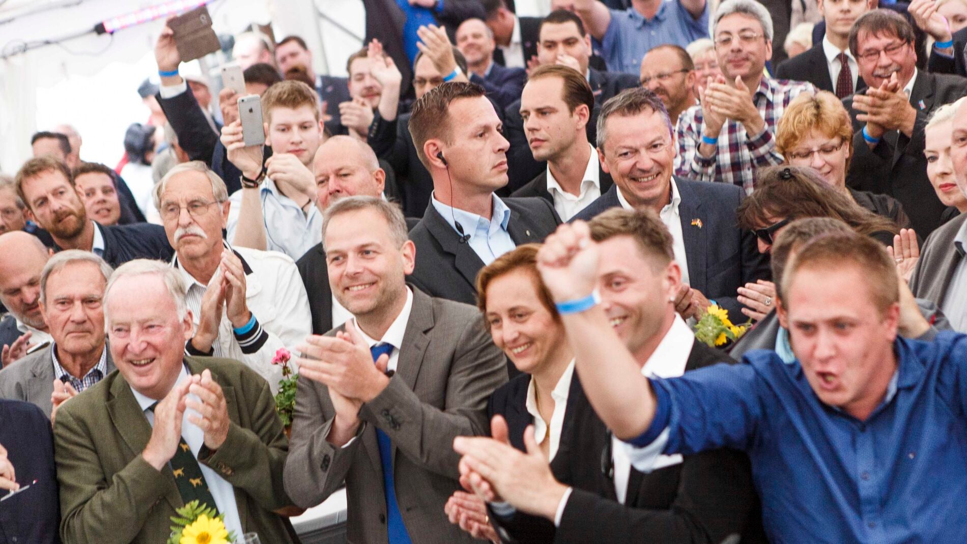 Los l&iacute;deres de la AfD celebran los resultados en las elecciones regionales celebradas en Alemania
