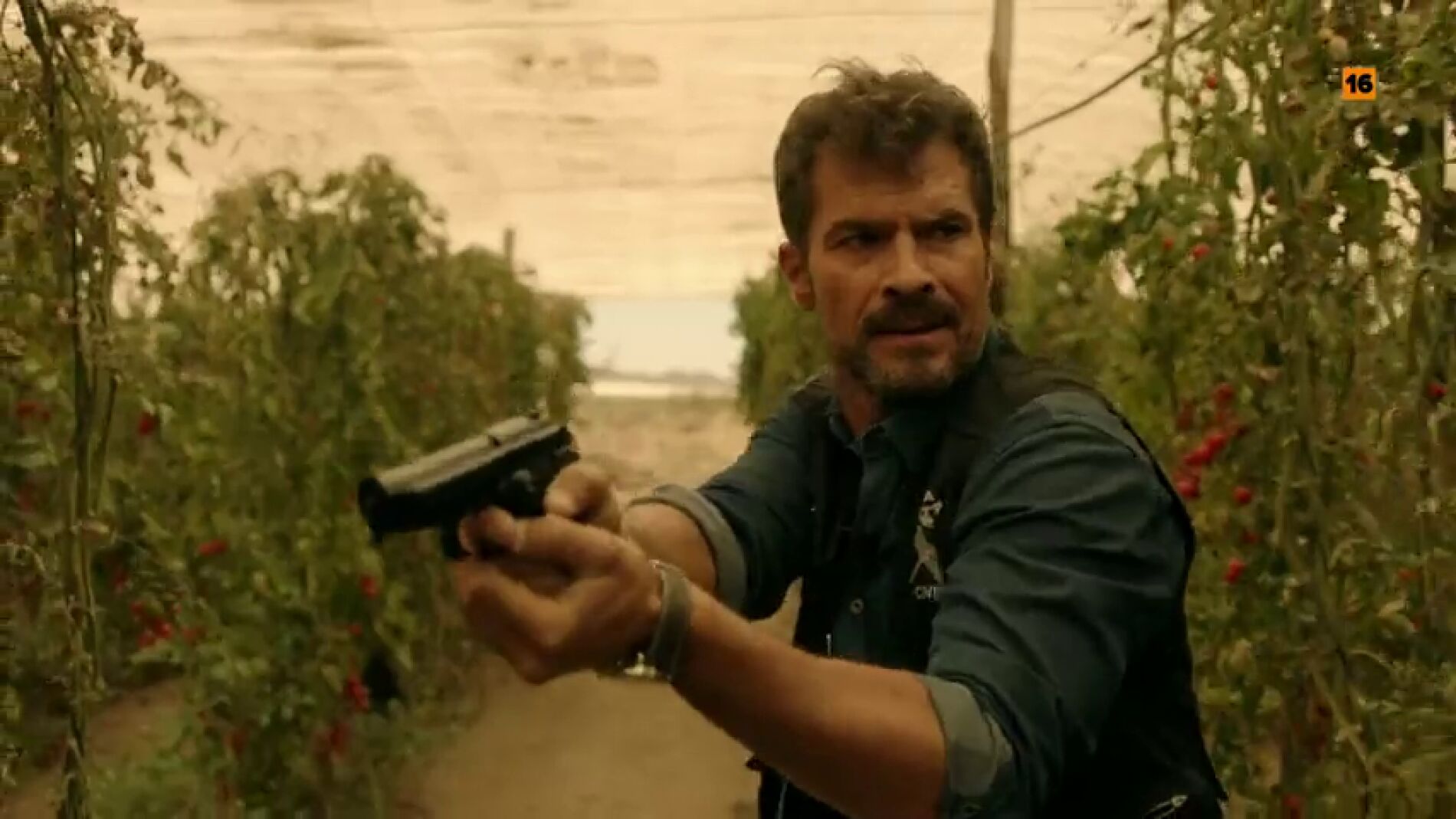 Frame 6.749162 de: El lunes a las 22:30, estreno de la segunda temporada de 'Mar de pl&aacute;stico'