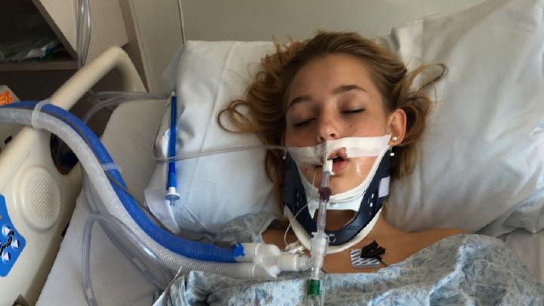 Imagen de la adolescente Ryleigh Payton en coma compartida por su madre.