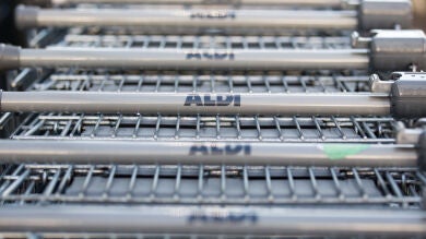 Una mujer británica, a punto de obligar a una cadena de supermercados a poner frenos en todos sus carritos