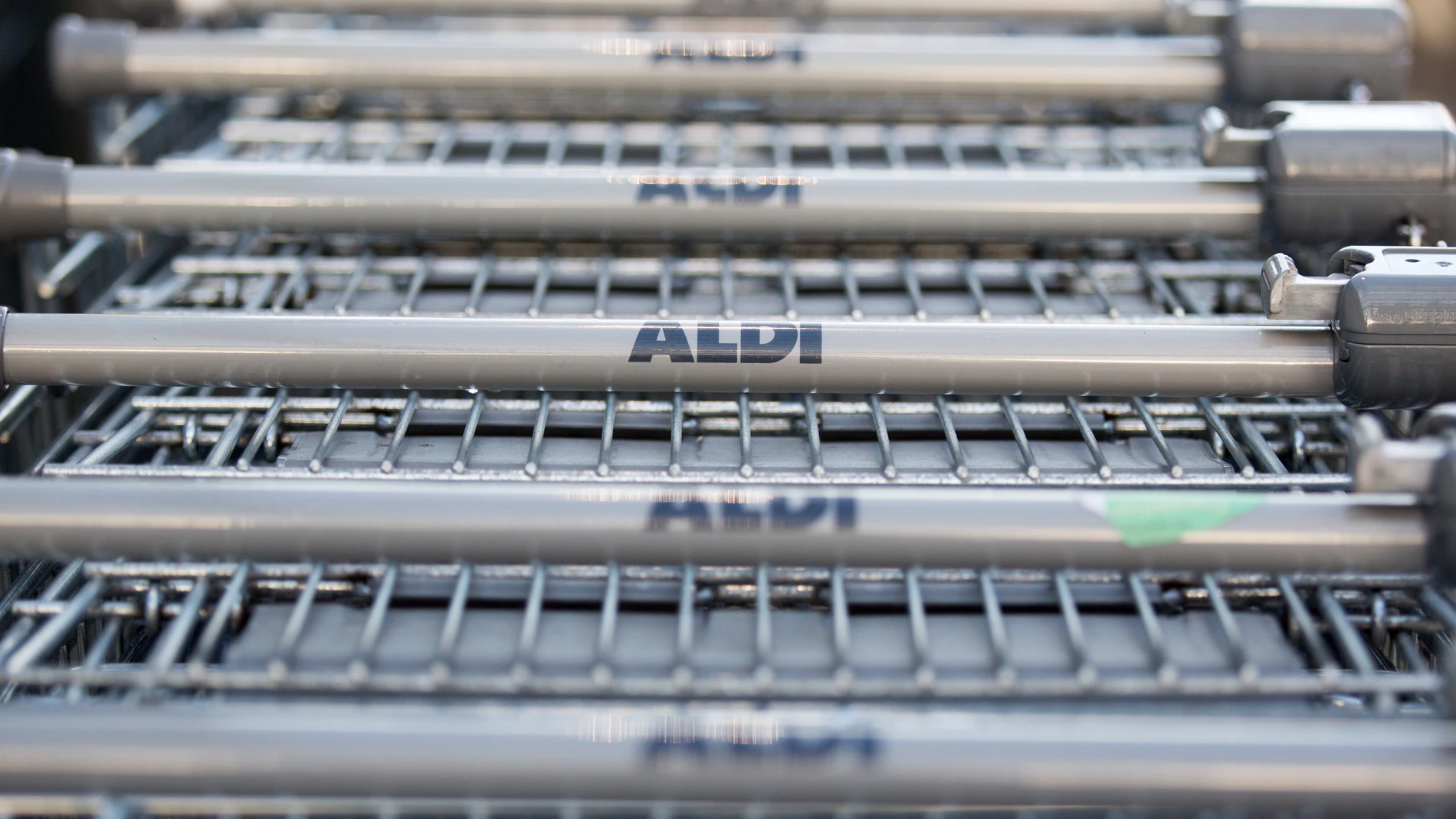 Carritos del supermercado Aldi Carritos del supermercado Aldi