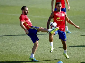Dani Carvajal, en el entrenamiento de la Roja Dani Carvajal, en el entrenamiento de la Roja