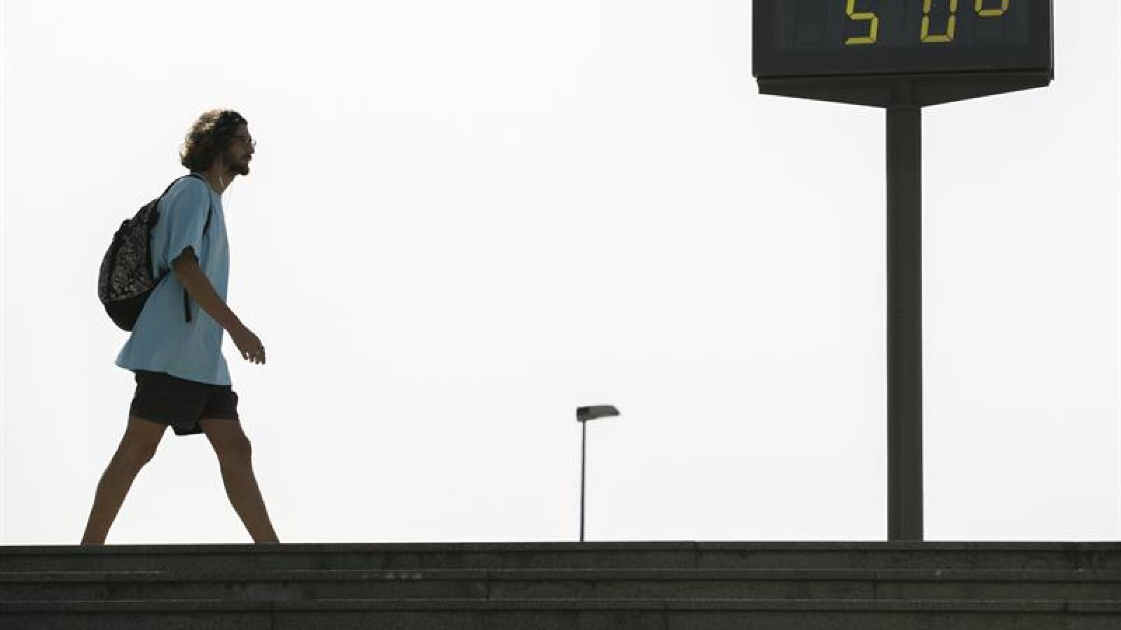 Las temperaturas especialmente altas ponen en riesgo a 24 provincias este lunes