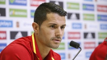 Vitolo en rueda de prensa con España.