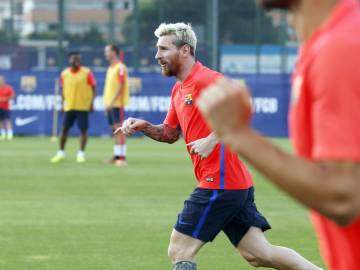 Messi realiza la primera parte del entrenamiento con el grupo