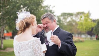 Un padre muere de un ataque al corazón tras bailar con su hija el día de su boda