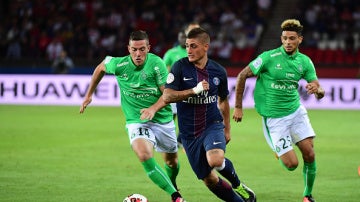 Verratti conduce el balón en un partido con el PSG