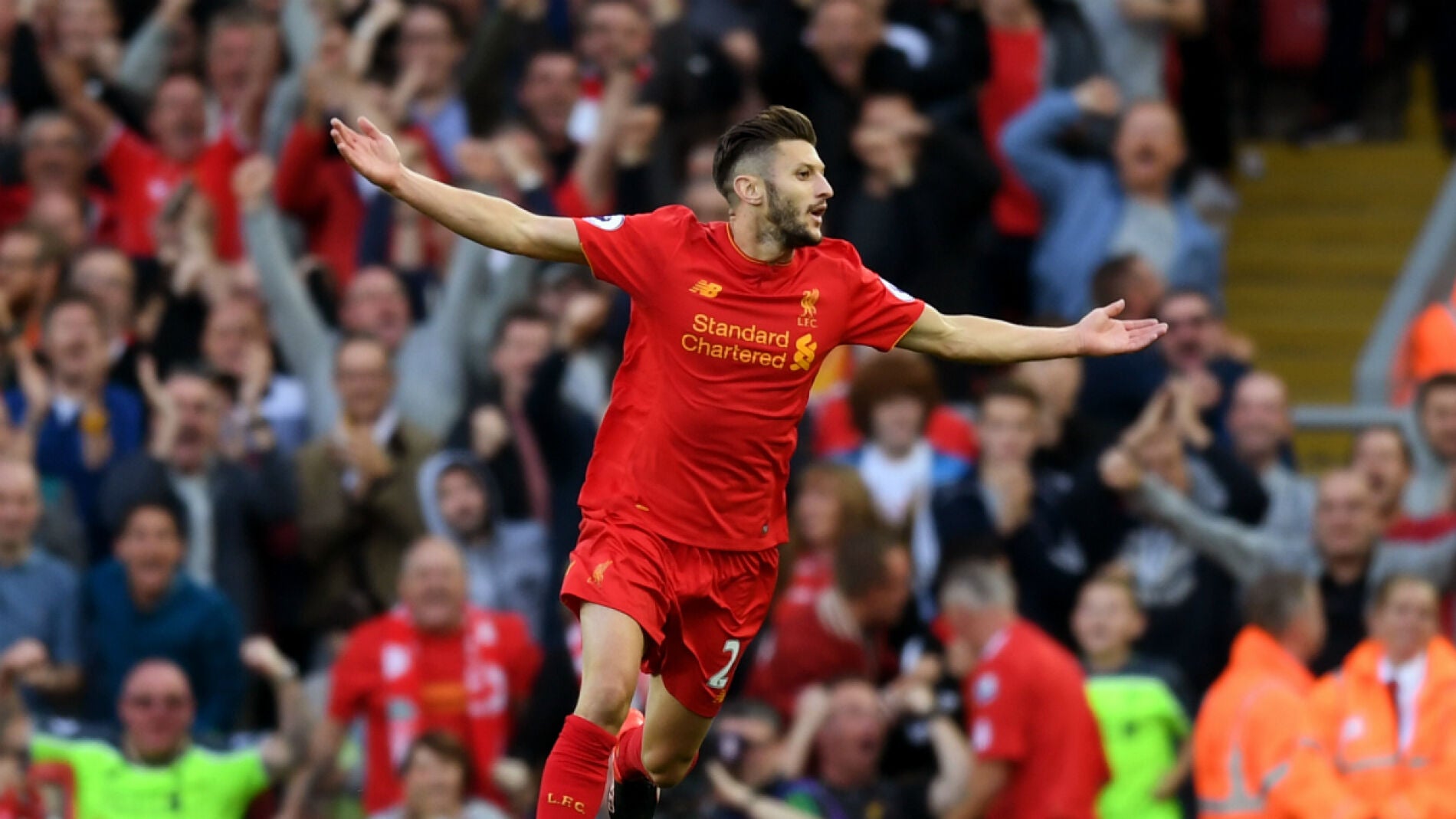 Lallana celebra un gol