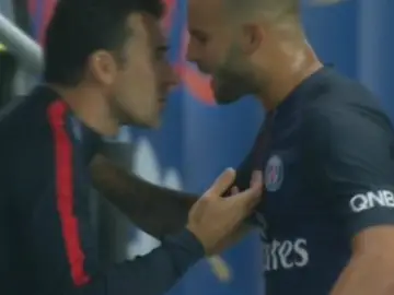 Jesé, enfadado tras ser sustituido Jesé, enfadado tras ser sustituido