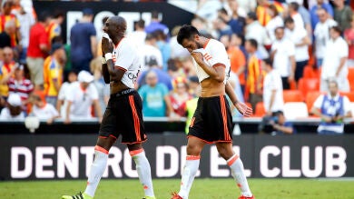 Rubén Castro dirige la victoria del Betis y hunde más al Valencia