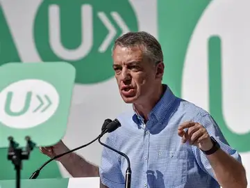 El lehendakari y candidato a la reelección Iñigo Urkullu interviene durante un acto de campaña El lehendakari y candidato a la reelección Iñigo Urkullu interviene durante un acto de campaña