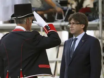 Carles Puigdemont, preside la tradicional ofrenda floral al monumento a Rafael Casanova, dentro de los actos conmemorativos de la Diada nacional de Cataluña. Carles Puigdemont, preside la tradicional ofrenda floral al monumento a Rafael Casanova, dentro de los actos conmemorativos de la Diada nacional de Cataluña.