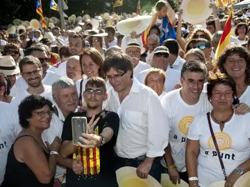 Carles Puigdemont, en la marcha de la Diada Carles Puigdemont, en la marcha de la Diada