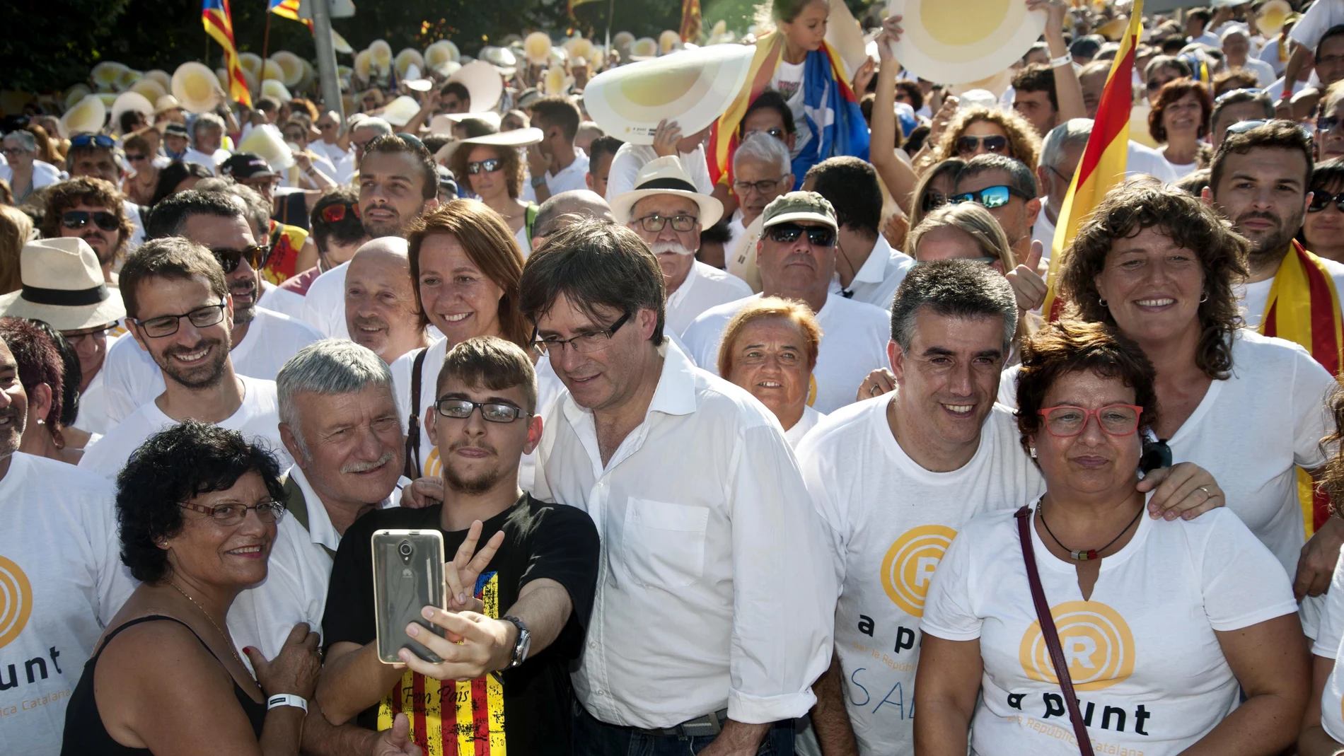 Carles Puigdemont, en la marcha de la Diada Carles Puigdemont, en la marcha de la Diada