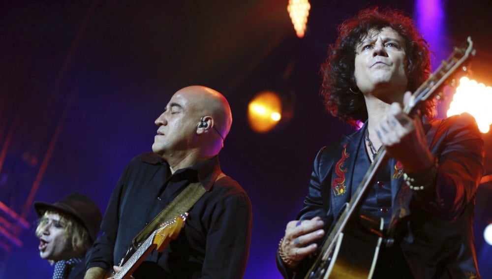 Enrique Bunbury durante el concierto Dcode