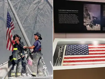 Los bomberos ondeando la bandera (izq)/La bandera expuesta en el museo (d) Los bomberos ondeando la bandera (izq)/La bandera expuesta en el museo (d)