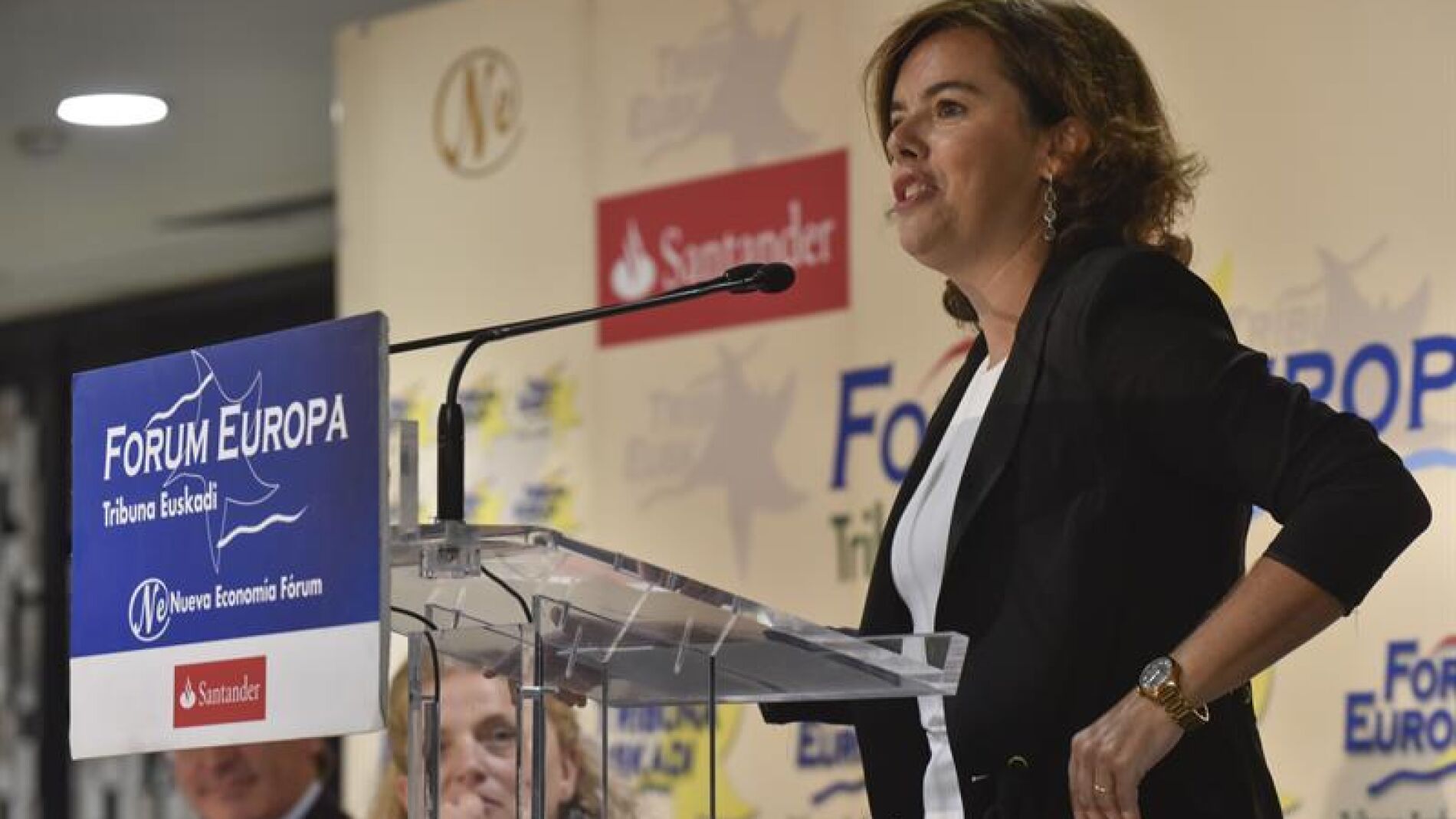 S&aacute;enz de Santamar&iacute;a en rueda de prensa