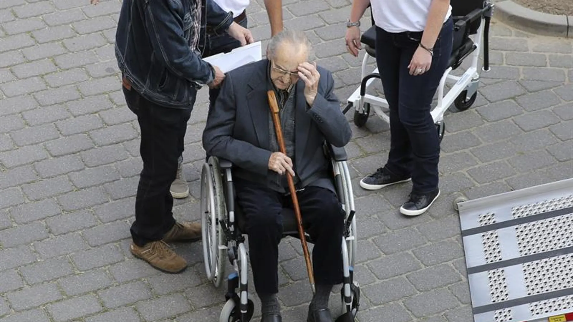 Alemania enjuicia a un exenfermero de 95 años por 3.681 muertes en Auschwitz Alemania enjuicia a un exenfermero de 95 años por 3.681 muertes en Auschwitz