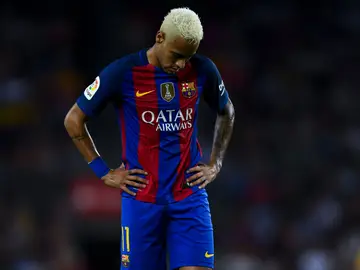 Neymar, cabizbajo tras la derrota ante el Alavés Neymar, cabizbajo tras la derrota ante el Alavés