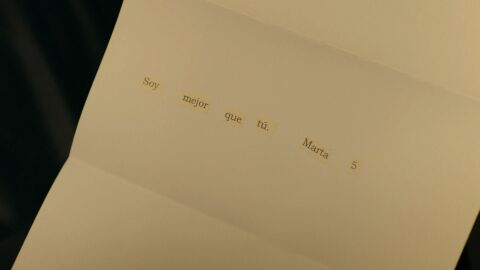 ¿Quién le escribe cartas en clave a Fernando?