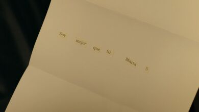 ¿Quién le escribe cartas en clave a Fernando?