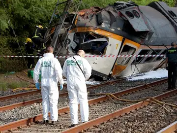 Los presidentes de RENFE y ADIF serán los encargados de comparecer en el Congreso de los Diputados para informar del accidente Los presidentes de RENFE y ADIF serán los encargados de comparecer en el Congreso de los Diputados para informar del accidente