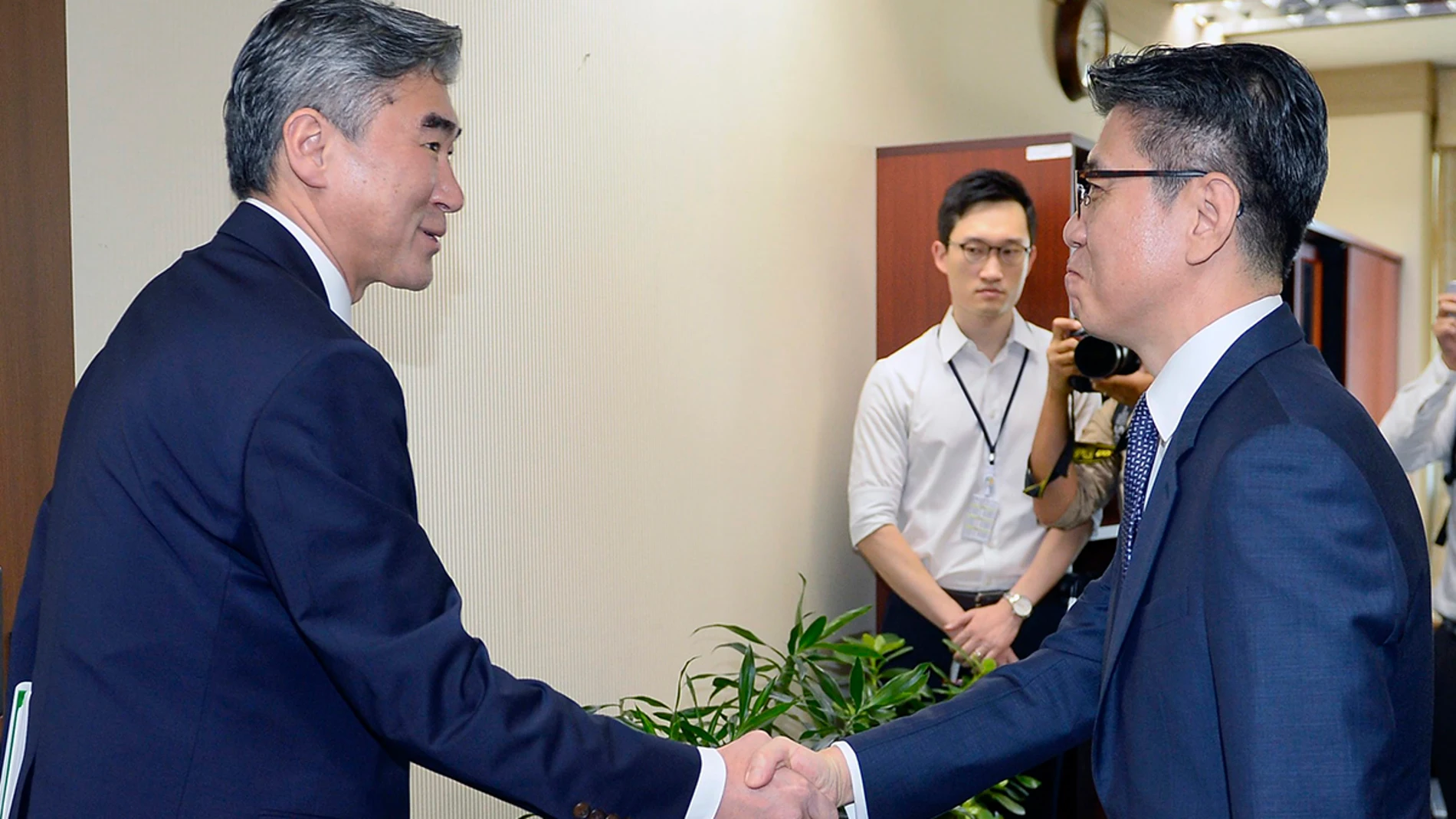 Representantes de EEUU en Corea con homólogos de Seúl Representantes de EEUU en Corea con homólogos de Seúl