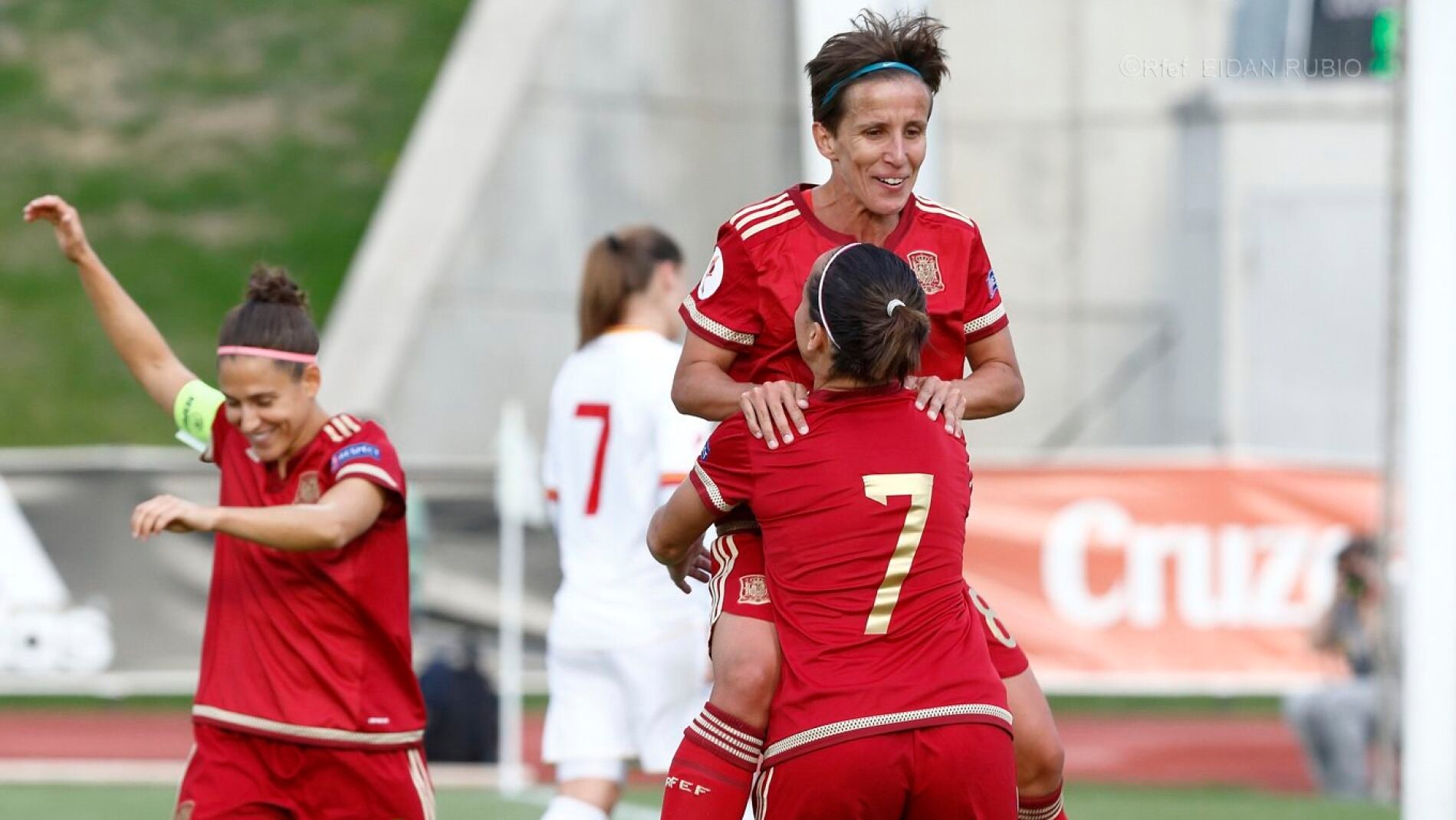 Selecci&oacute;n de f&uacute;tbol femenina