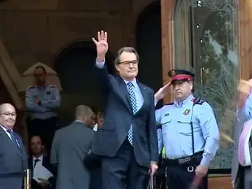 Frame 2.936833 de: La Justicia catalana confirma la acusación a Mas, Rigau y Ortega por la consulta del 9N Frame 2.936833 de: La Justicia catalana confirma la acusación a Mas, Rigau y Ortega por la consulta del 9N
